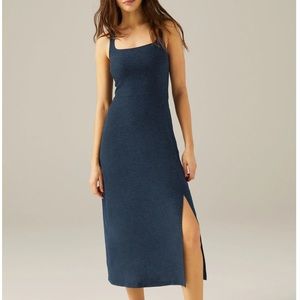 Beyond Yoga Featherweight Getaway Dress
